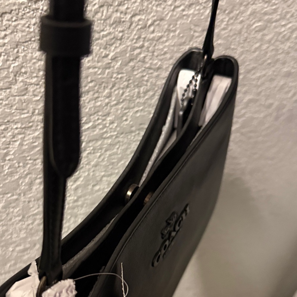 Coach Classic Black Shoulder Bag - Picture 4 of 5
